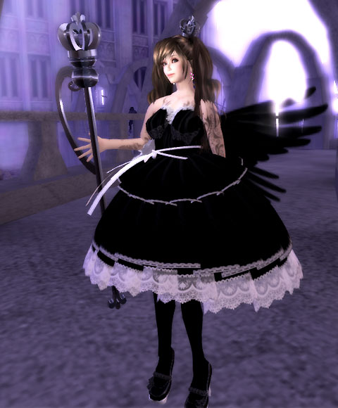 いたいけな黒天使ドレス‥‥Featherさん。
