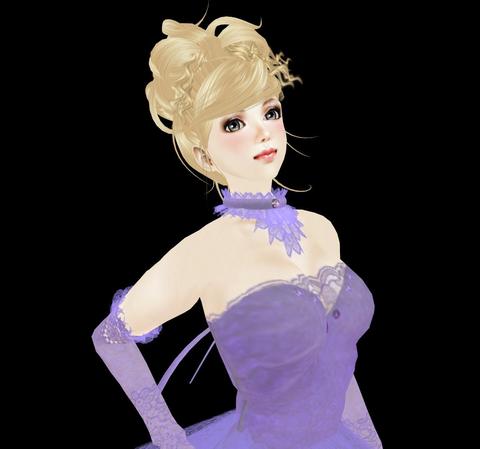 香り立つ、花レースのロングドレス