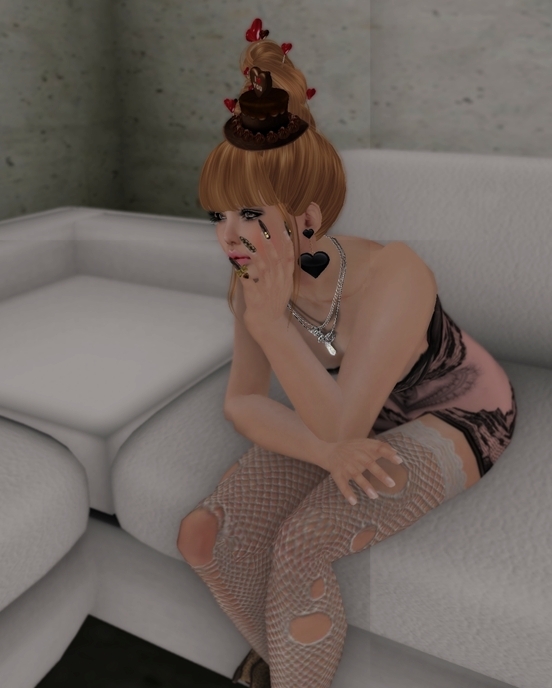 25L$-La Femme-